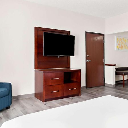 Comfort Suites Southfield-Detroit Ngoại thất bức ảnh
