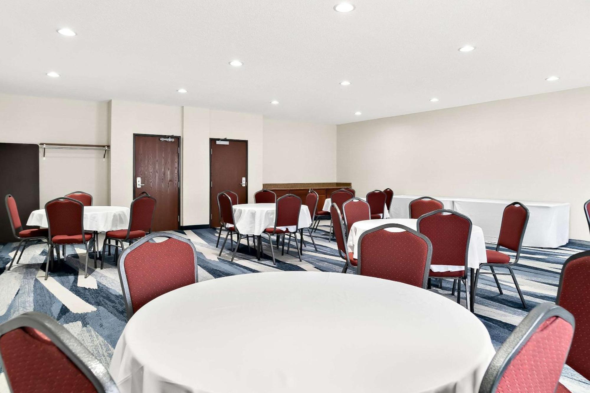 Comfort Suites Southfield-Detroit Ngoại thất bức ảnh