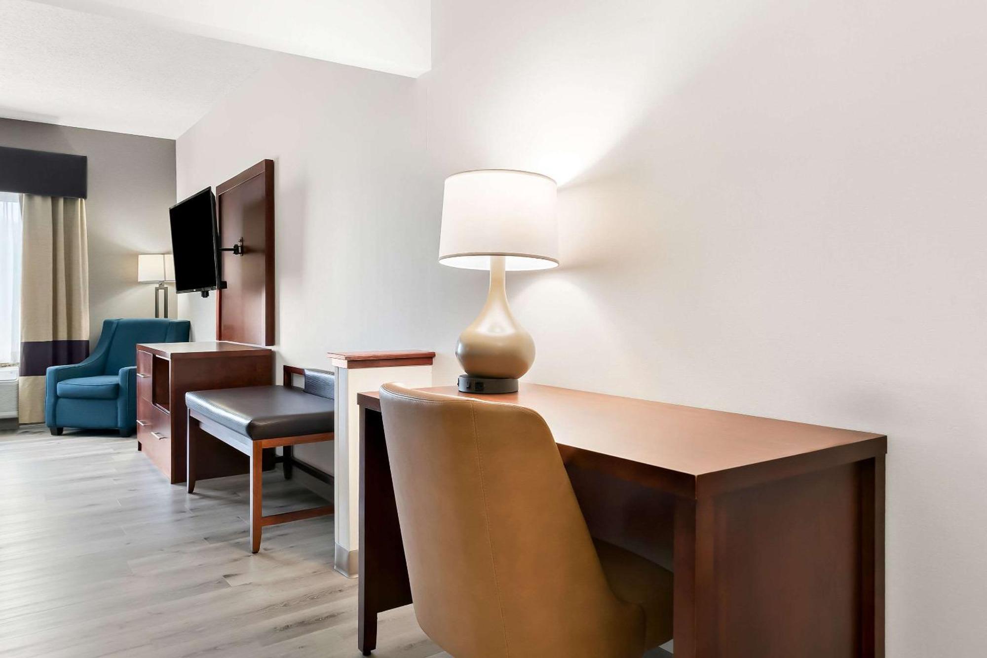 Comfort Suites Southfield-Detroit Ngoại thất bức ảnh